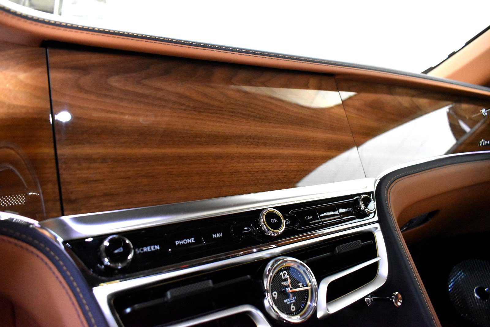 New 2027 Bentley Flying Spur AWD/4WD image 23