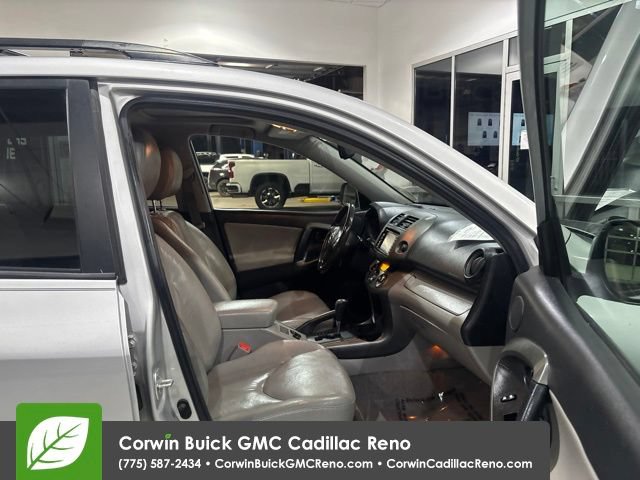 Used 2011 Toyota RAV4 Limited AWD/4WD image 40
