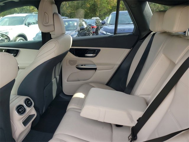Used 2024 Mercedes-Benz GLC 300 4MATIC image 28