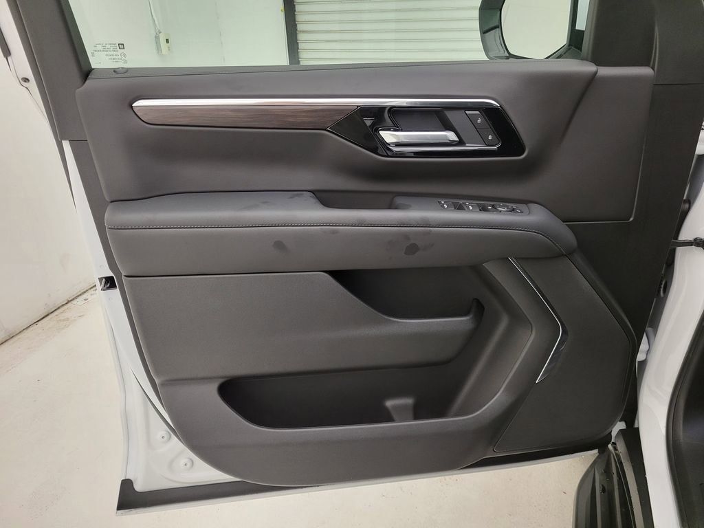 New 2026 Chevrolet Suburban LS RWD image 25