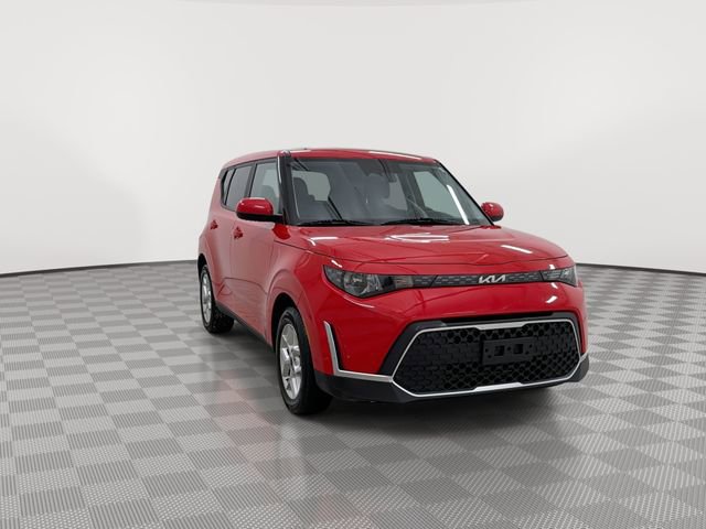 Used 2024 Kia Soul LX w/ Option Group 015 FWD image 2