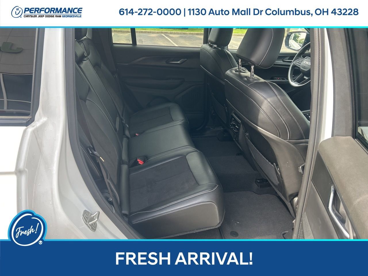 Used 2023 Jeep Grand Cherokee Altitude AWD/4WD image 15