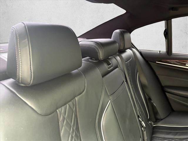 Used 2019 BMW M550i xDrive image 19