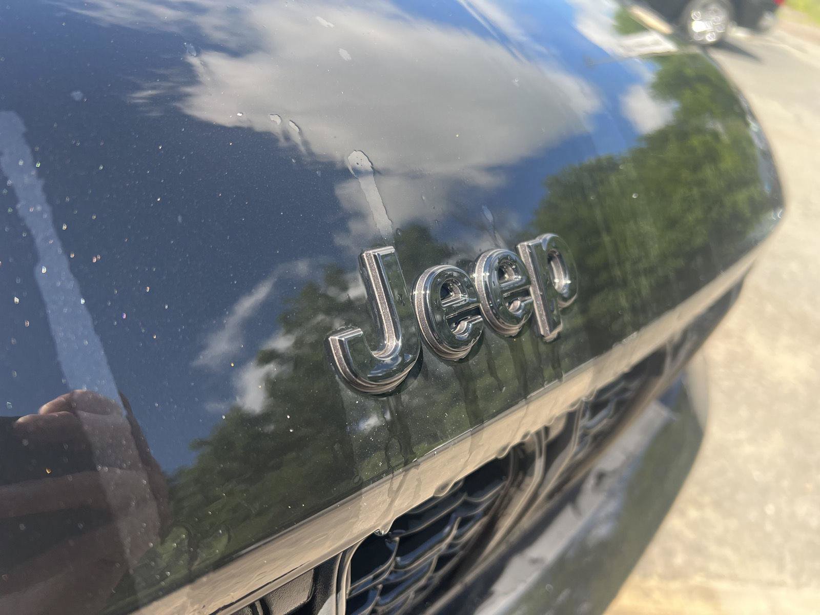 Used 2023 Jeep Grand Cherokee L Altitude AWD/4WD image 9