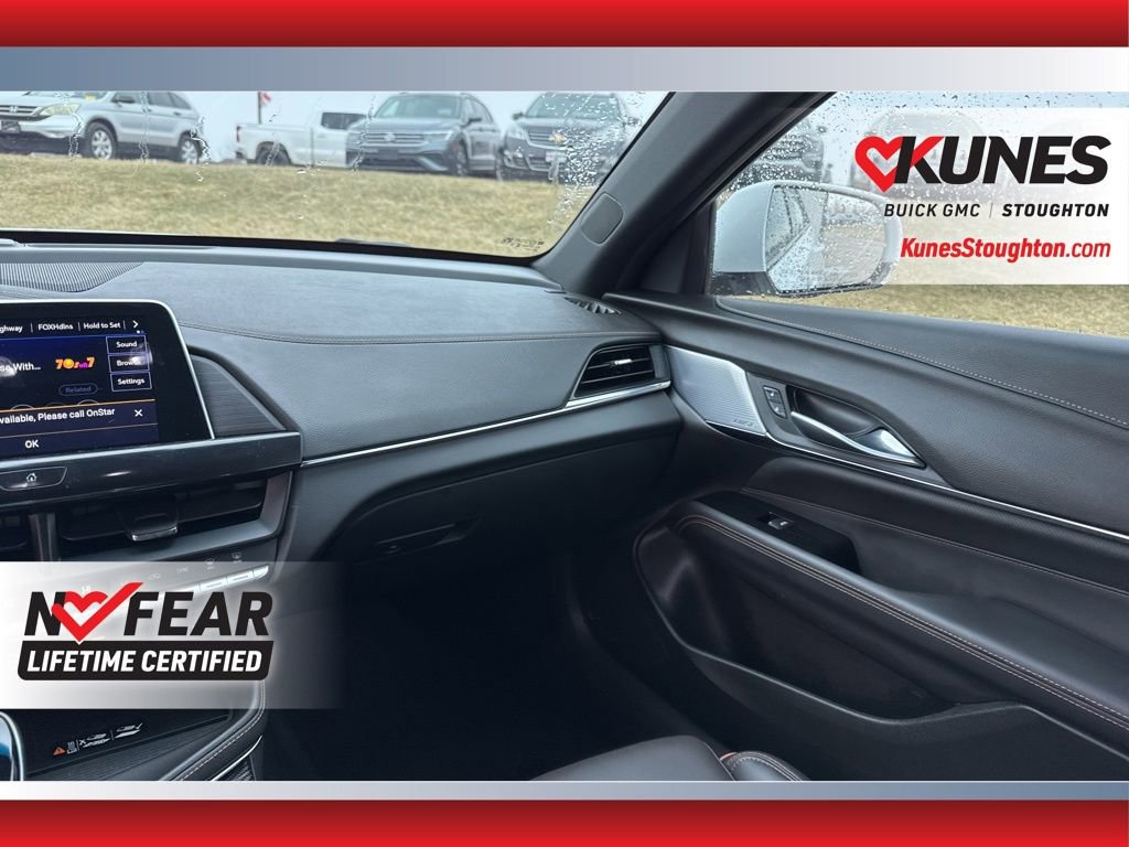 Used 2025 Cadillac CT4 V image 41