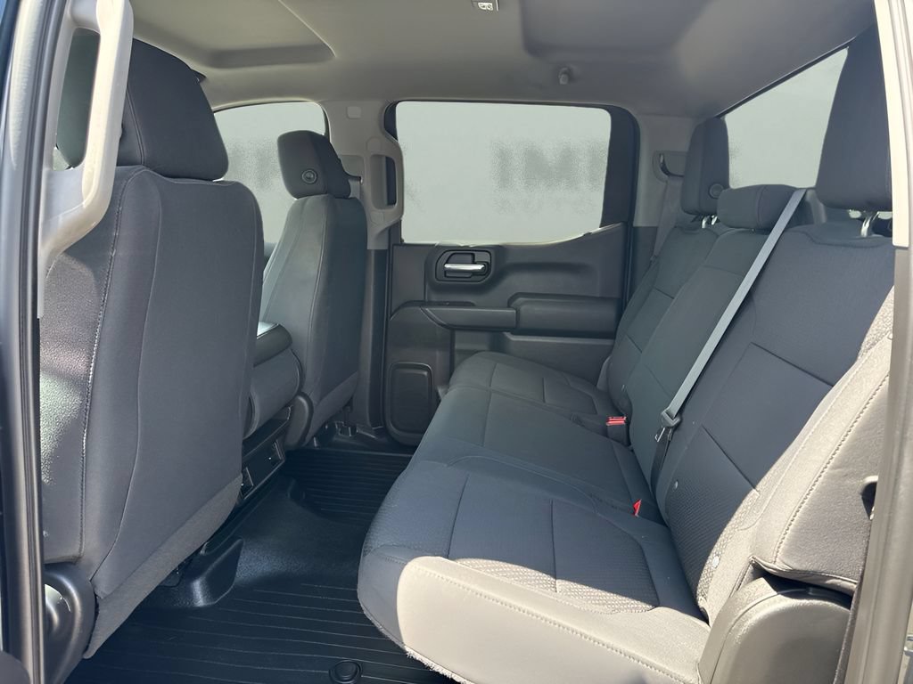 Used 2020 Chevrolet Silverado 1500 Custom w/ Custom Value Package AWD/4WD image 10