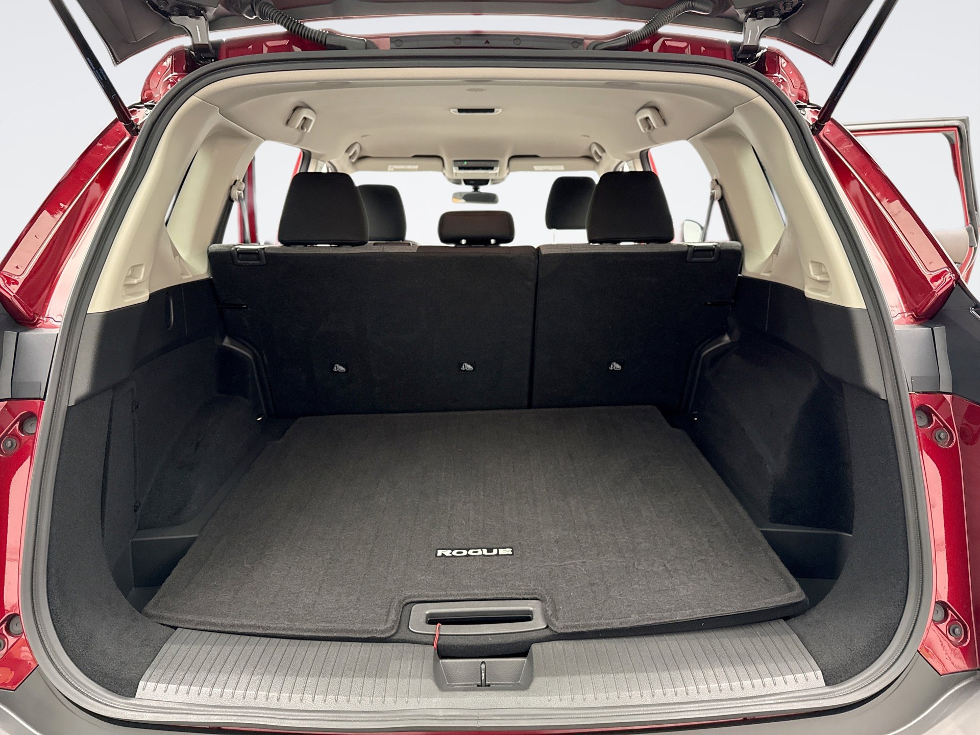 Used 2023 Nissan Rogue SV image 20