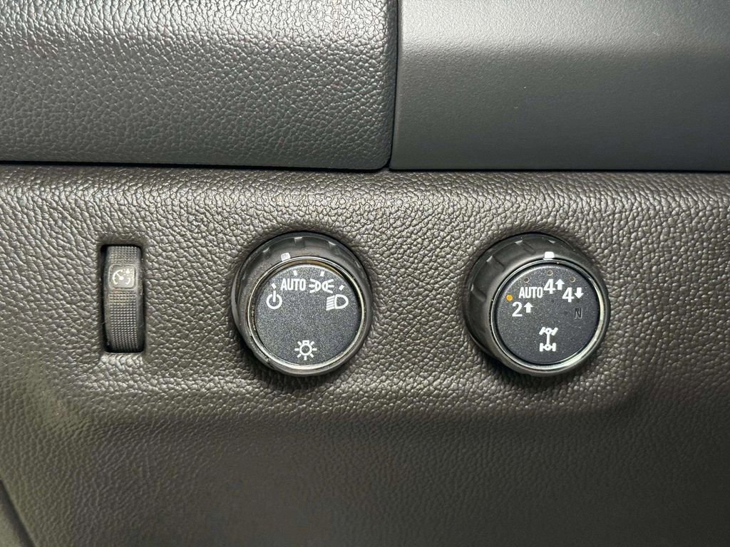 Used 2021 Chevrolet Colorado LT w/ Fleet Safety Package AWD/4WD image 8