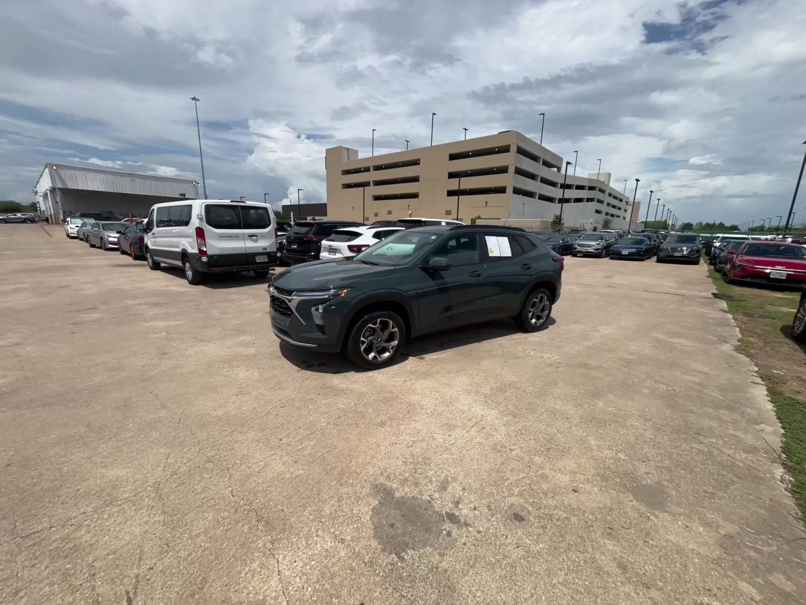 Used 2025 Chevrolet Trax LT FWD image 16
