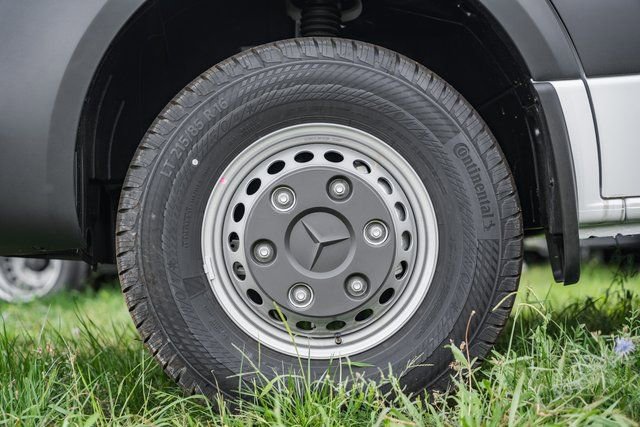 Used 2023 Mercedes-Benz Sprinter 4500 image 11