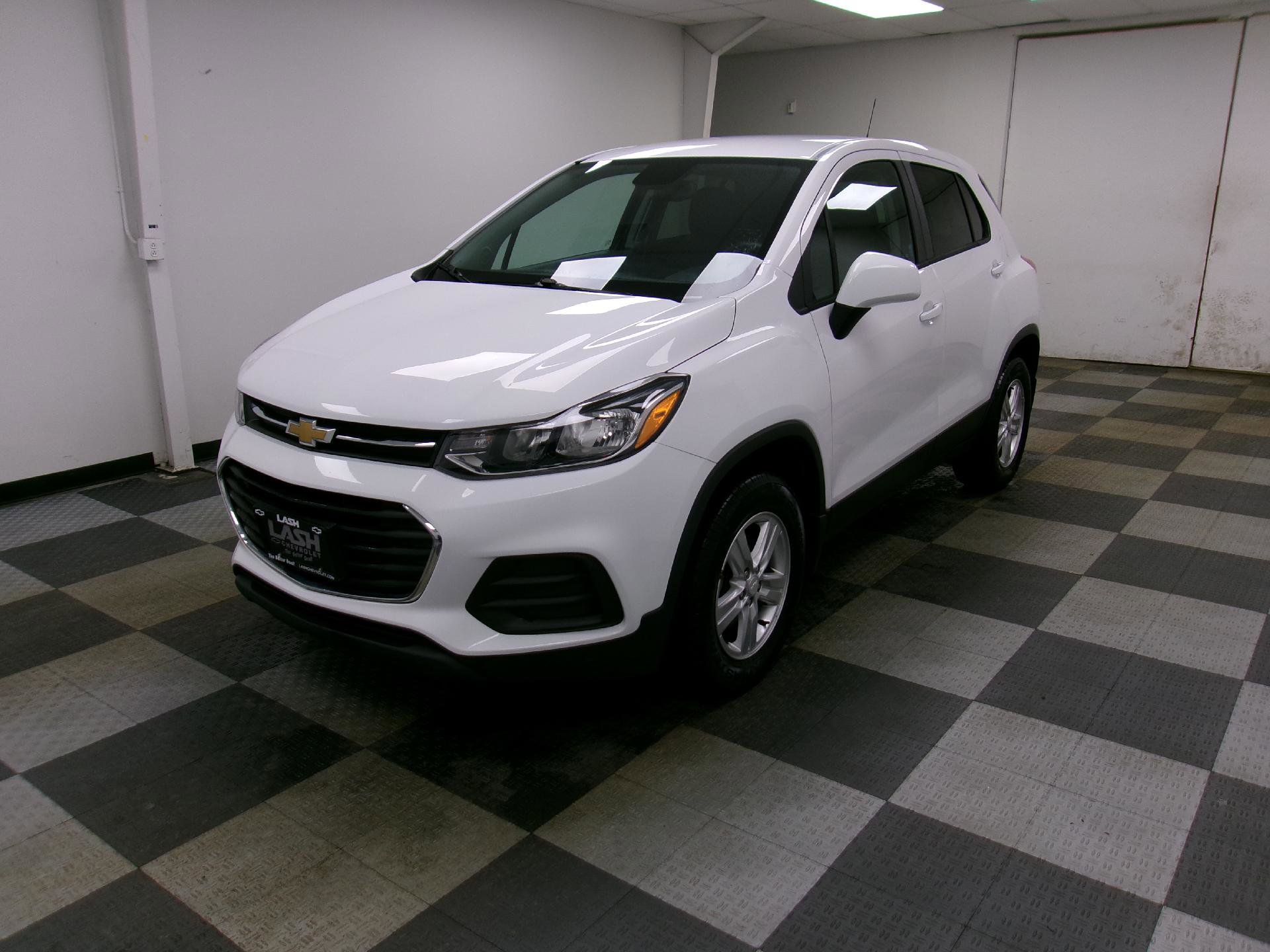 Used 2020 Chevrolet Trax LS w/ Tint and Cruise Package image 15