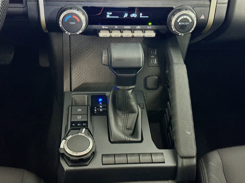 Used 2024 Toyota Tacoma SR image 38
