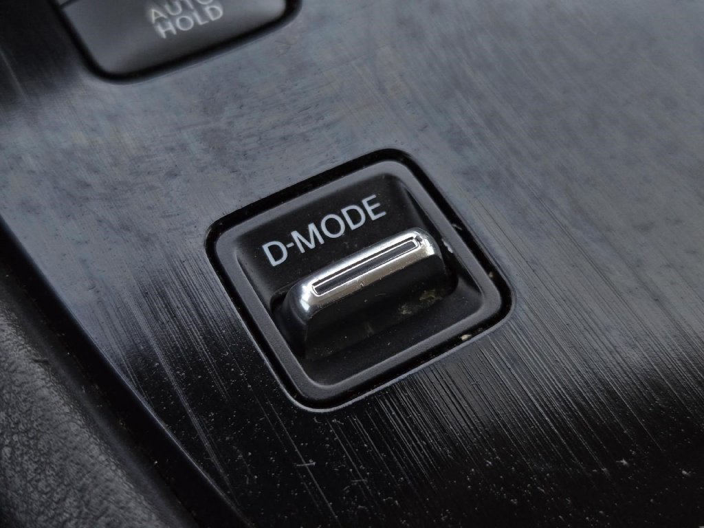 Certified 2023 Nissan Rogue SV FWD image 23
