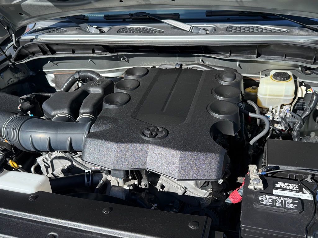 Used 2010 Toyota FJ Cruiser 4WD image 10