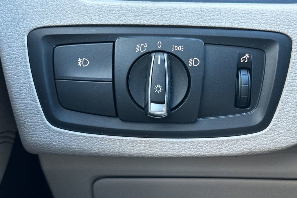 Used 2018 BMW X1 xDrive28i w/ Premium Package image 31