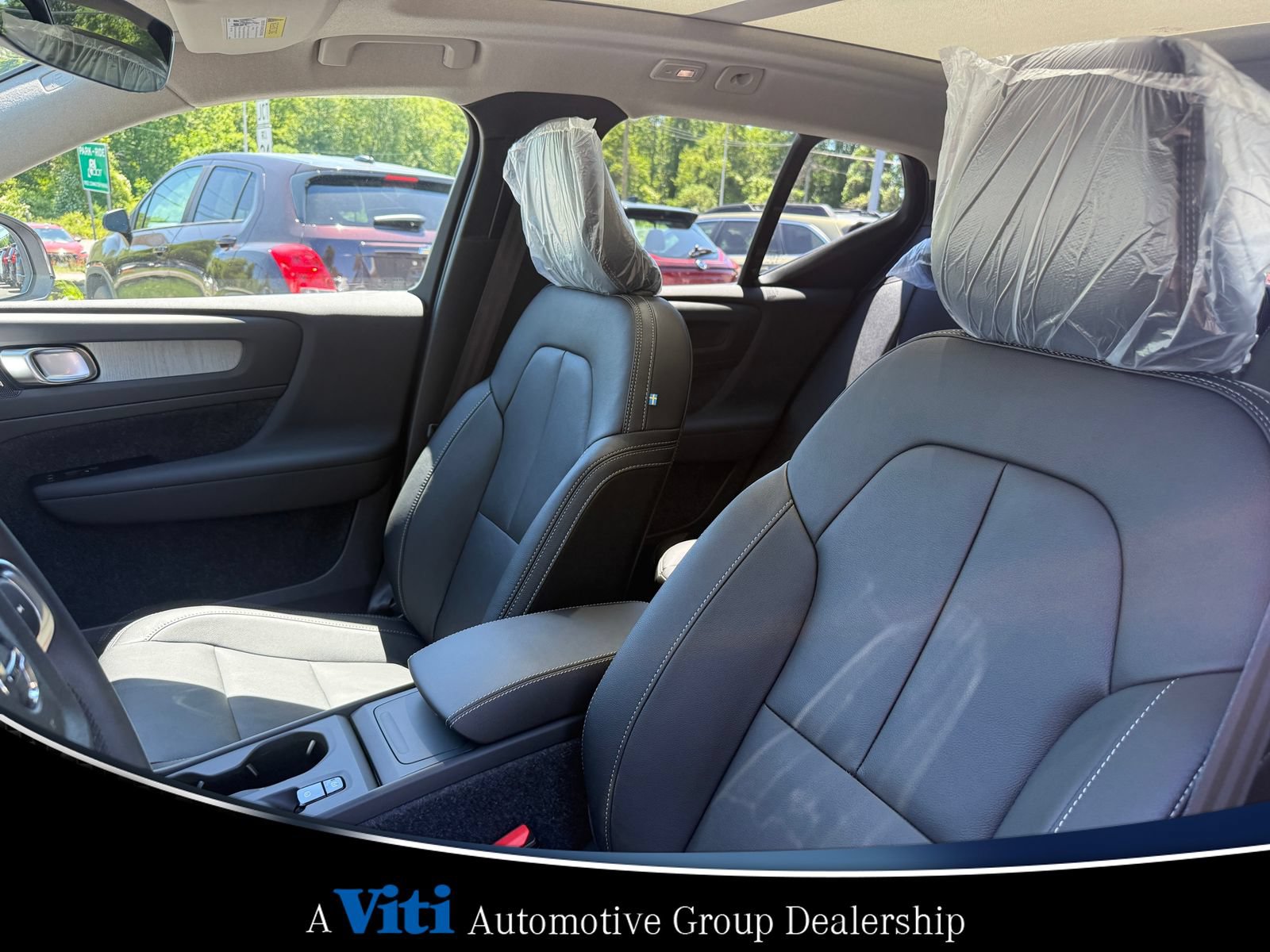 Used 2026 Volvo XC40 B5 Core w/ Protection Package Premier AWD/4WD image 13