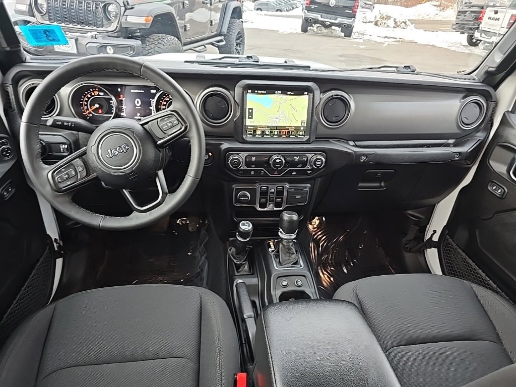 Certified 2023 Jeep Gladiator Willys image 18