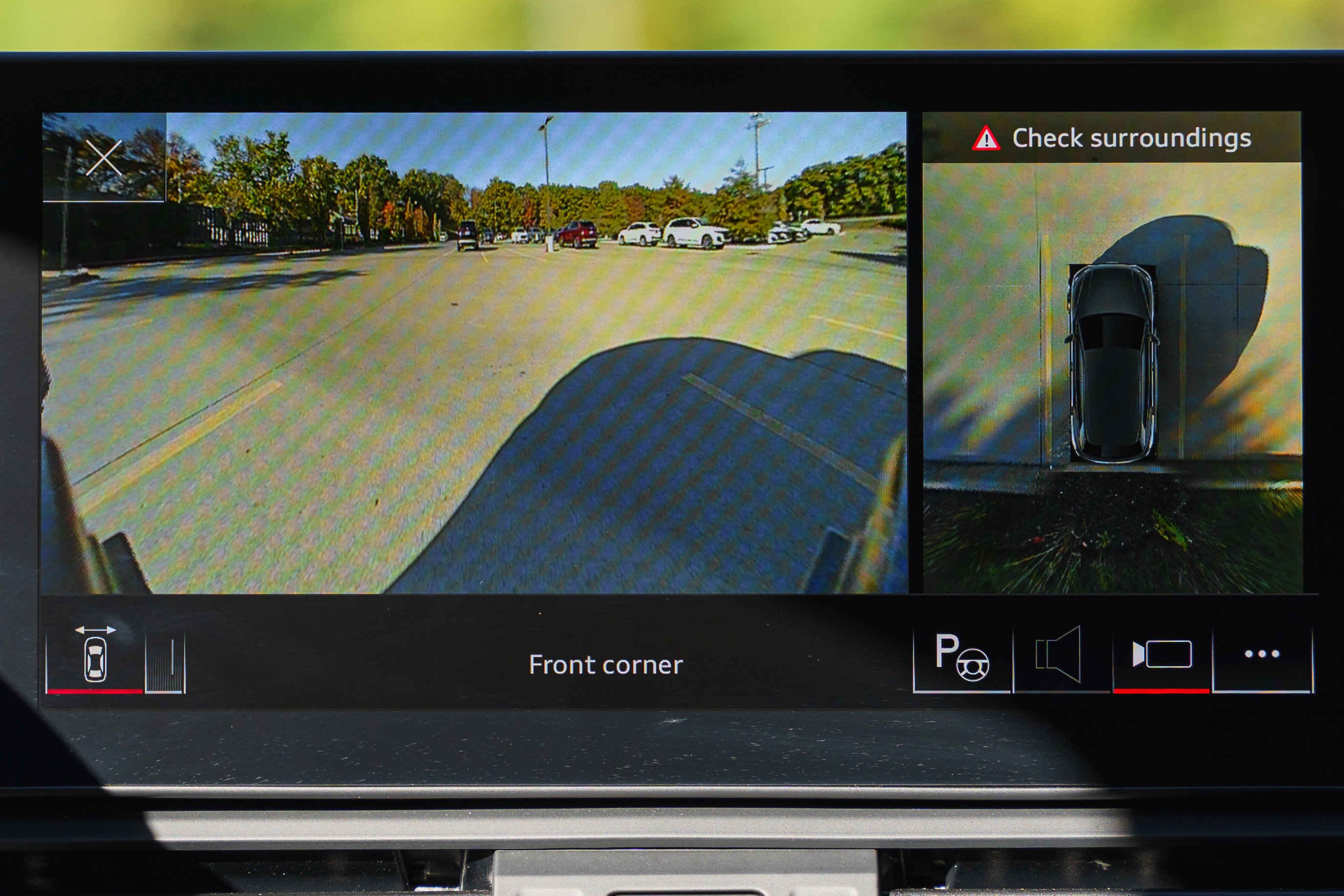 Used 2024 Audi SQ5 Prestige w/ Prestige Package image 15