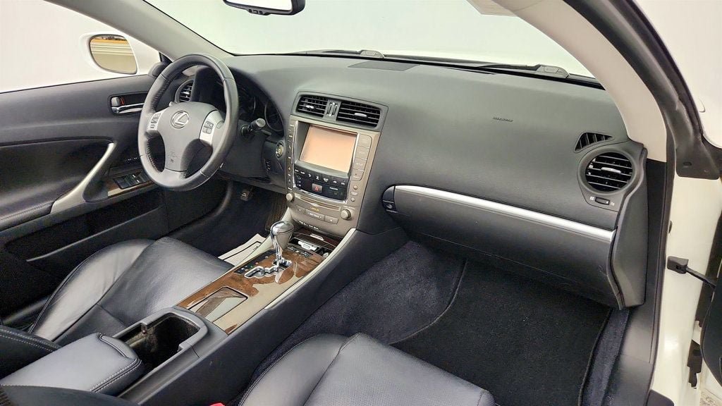 Used 2013 Lexus IS 250C w/ Luxury Pkg RWD image 25