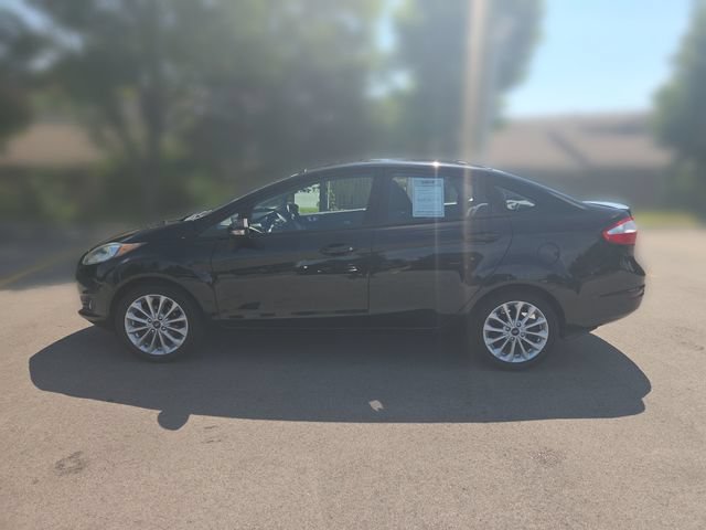 Used 2014 Ford Fiesta SE w/ Equipment Group 201A FWD image 2