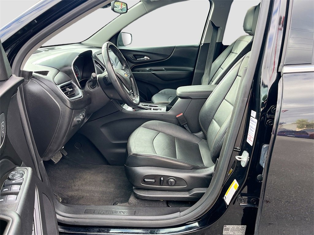 Used 2020 Chevrolet Equinox LT w/ Midnight Edition image 21