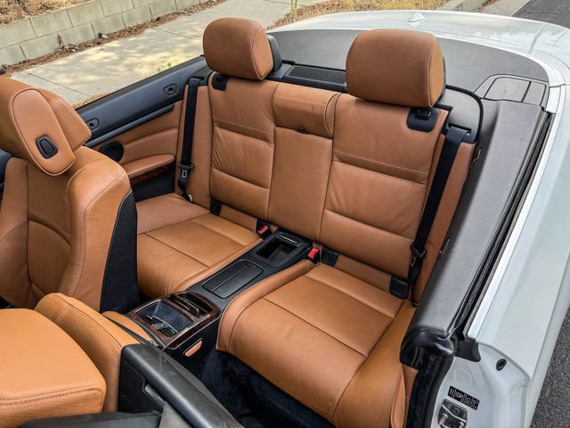 Used 2010 BMW 335i Convertible RWD image 30