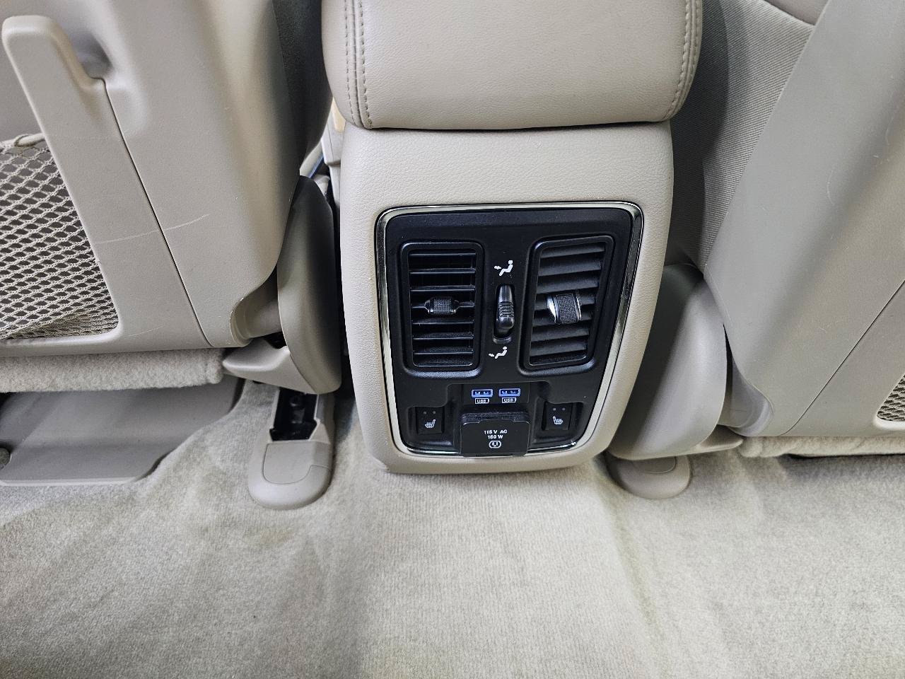 Used 2018 Jeep Grand Cherokee Overland RWD image 29