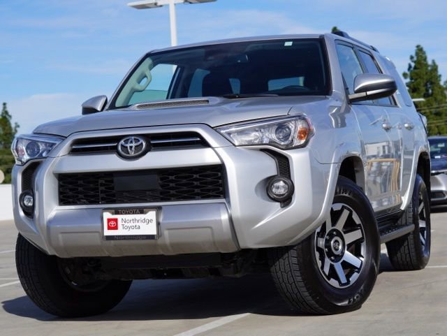 Used 2024 Toyota 4Runner TRD Off-Road image 3