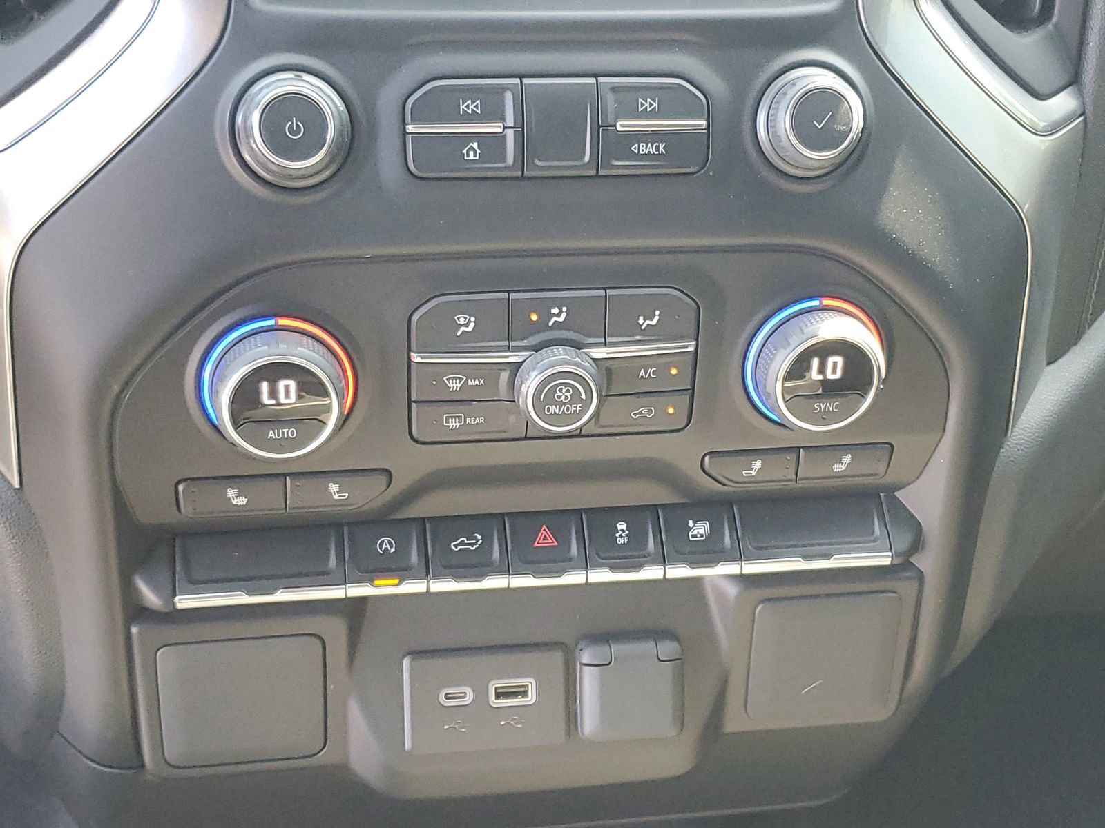 Used 2021 Chevrolet Silverado 1500 RST w/ LPO, Blackout Package image 18