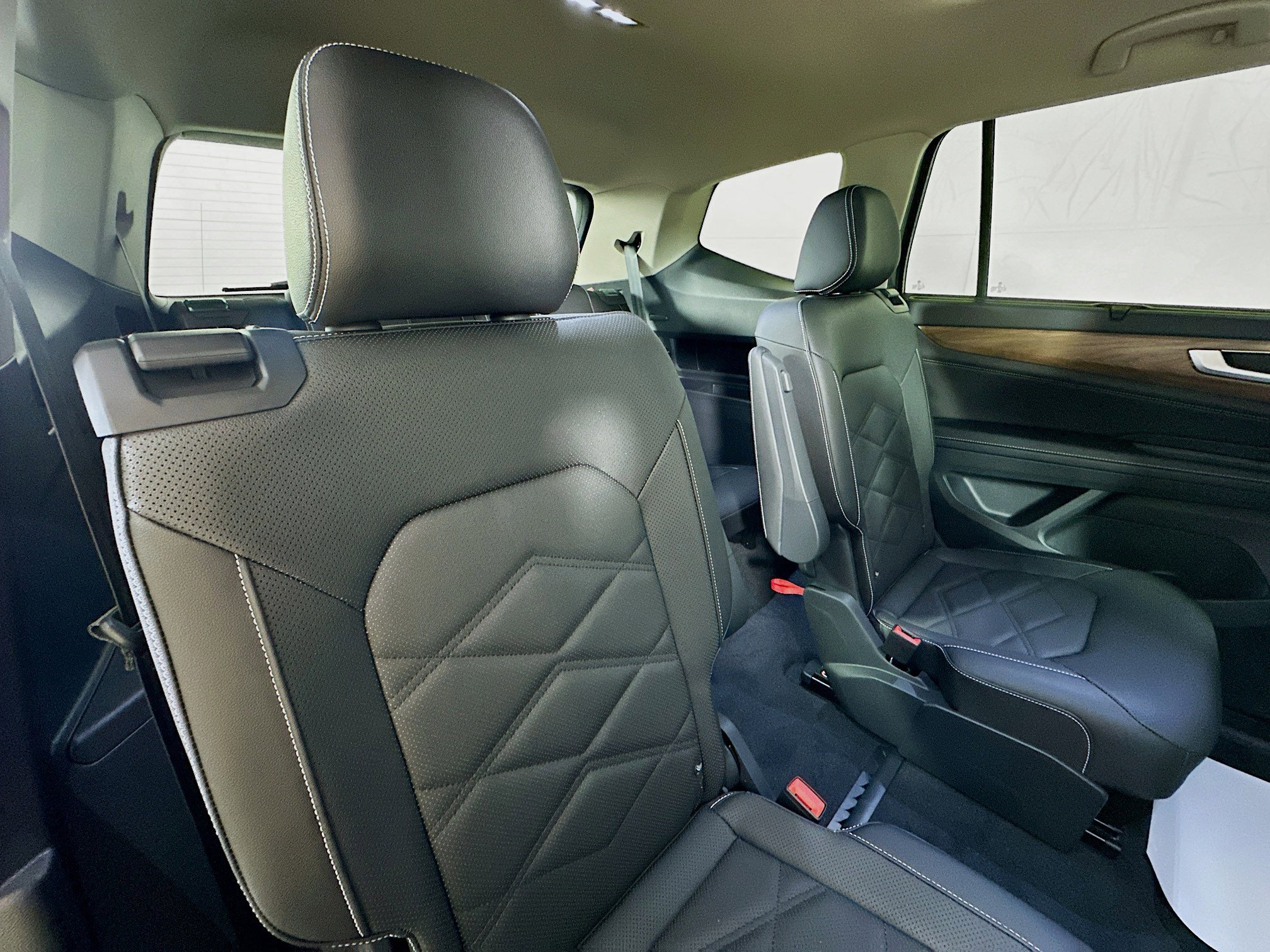 New 2025 Volkswagen Atlas SE image 27