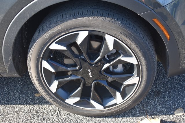 Used 2025 Kia Sorento EX FWD image 11