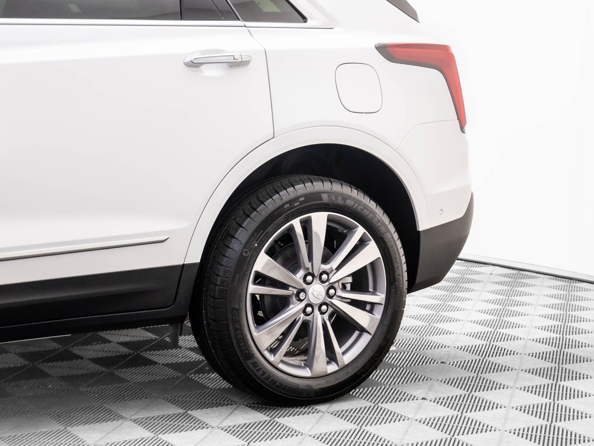New 2026 Cadillac XT5 Premium Luxury w/ Driver Assist Package AWD/4WD image 36