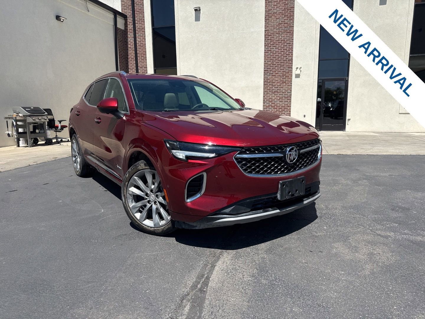 Used 2022 Buick Envision Avenir w/ Technology Package II FWD image 1