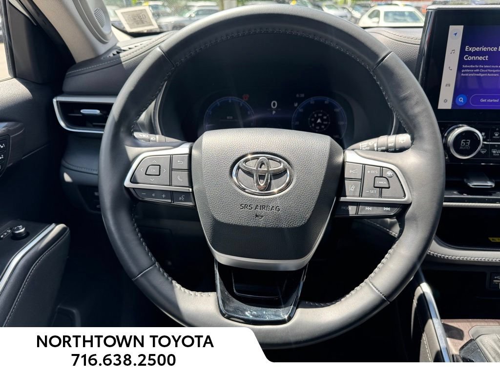 Used 2023 Toyota Highlander Platinum AWD/4WD image 7
