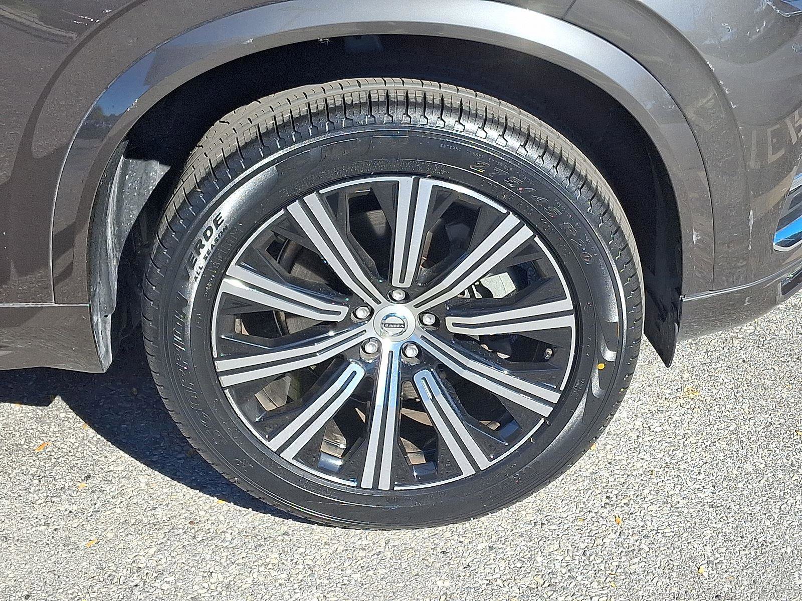 Certified 2024 Volvo XC90 B5 Core w/ Protection Package Premier image 8