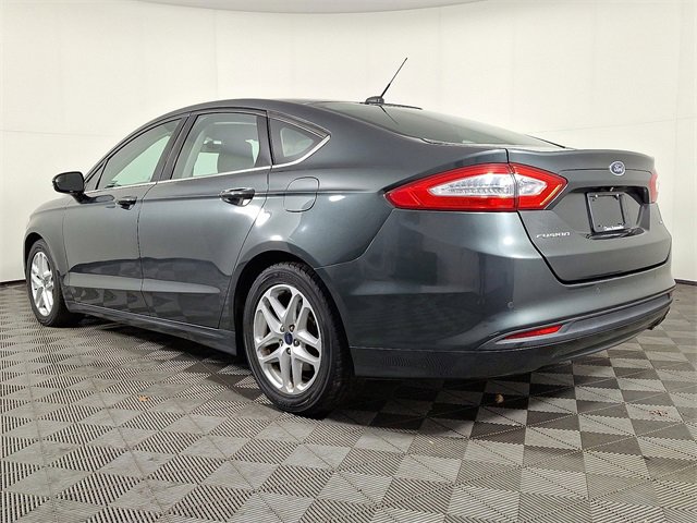Used 2015 Ford Fusion SE image 7