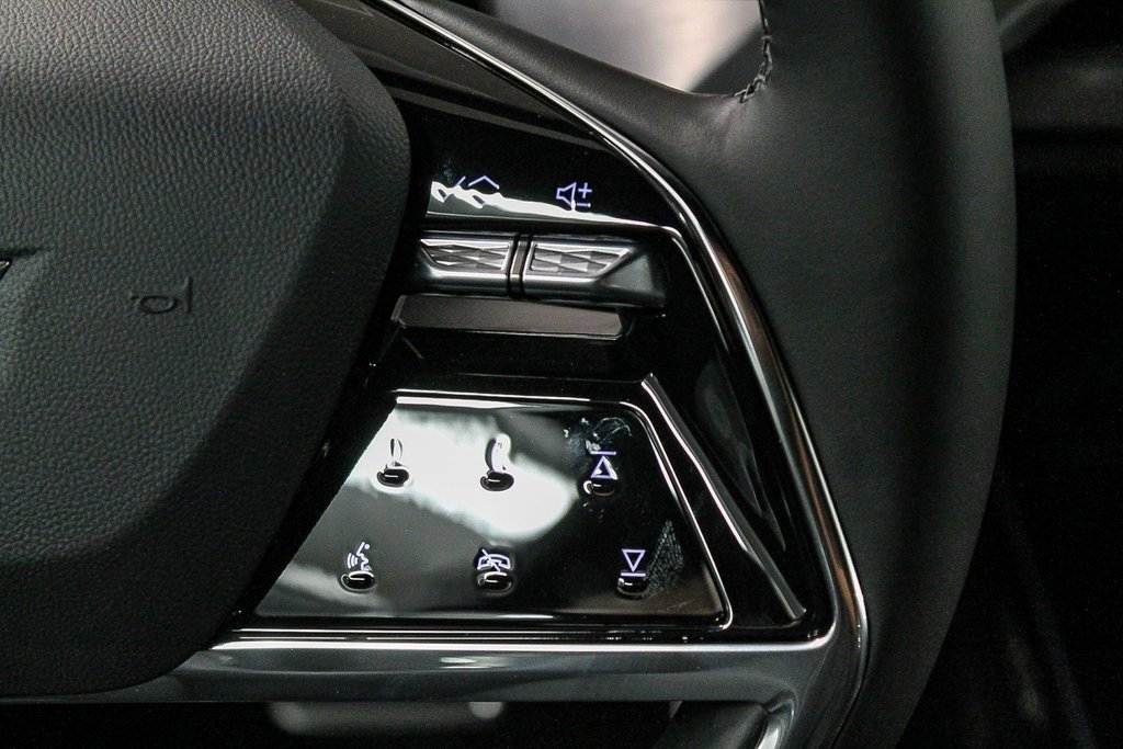 New 2026 Cadillac Vistiq Sport image 17