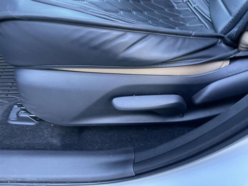 Used 2025 Toyota RAV4 LE image 30