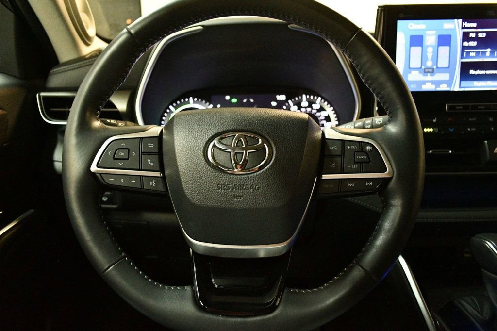 Used 2022 Toyota Highlander Limited AWD/4WD image 41