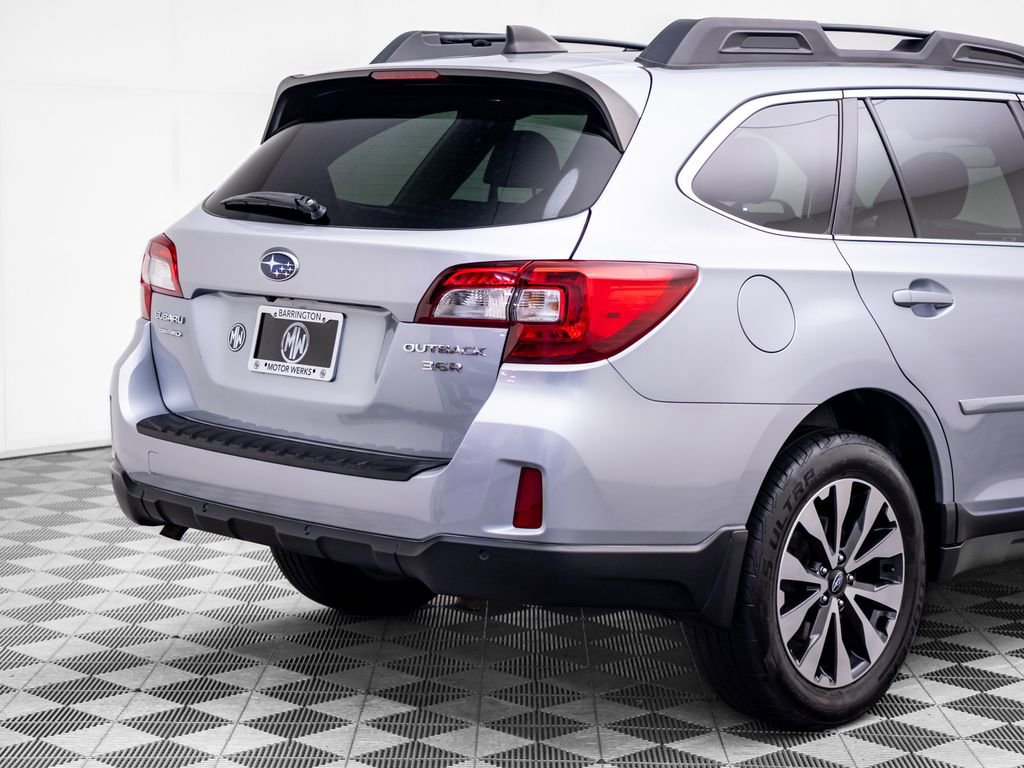 Used 2017 Subaru Outback 3.6R Limited AWD/4WD image 37