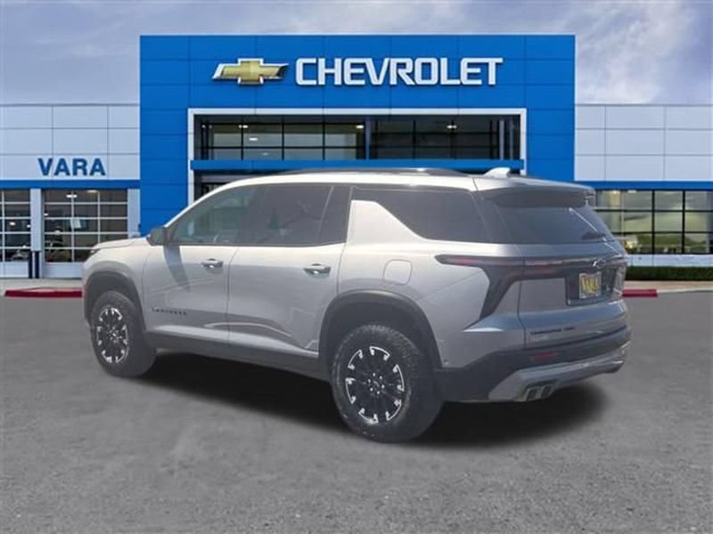 Certified 2025 Chevrolet Traverse Z71 w/ Enhanced Driving Package AWD/4WD image 3