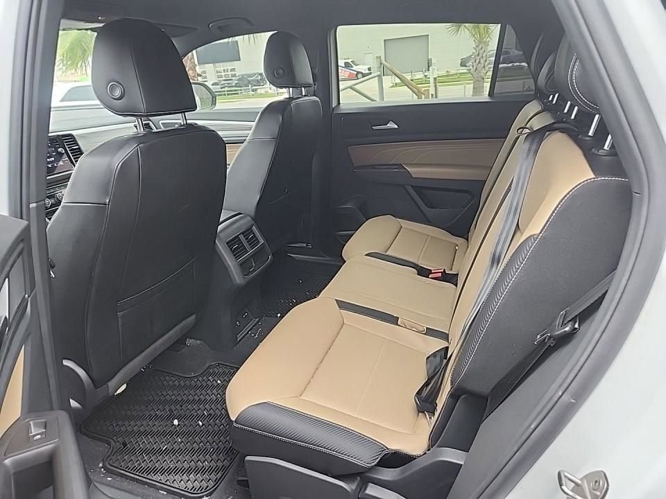 Used 2022 Volkswagen Atlas Cross Sport SE w/ Black Wheel Package image 37