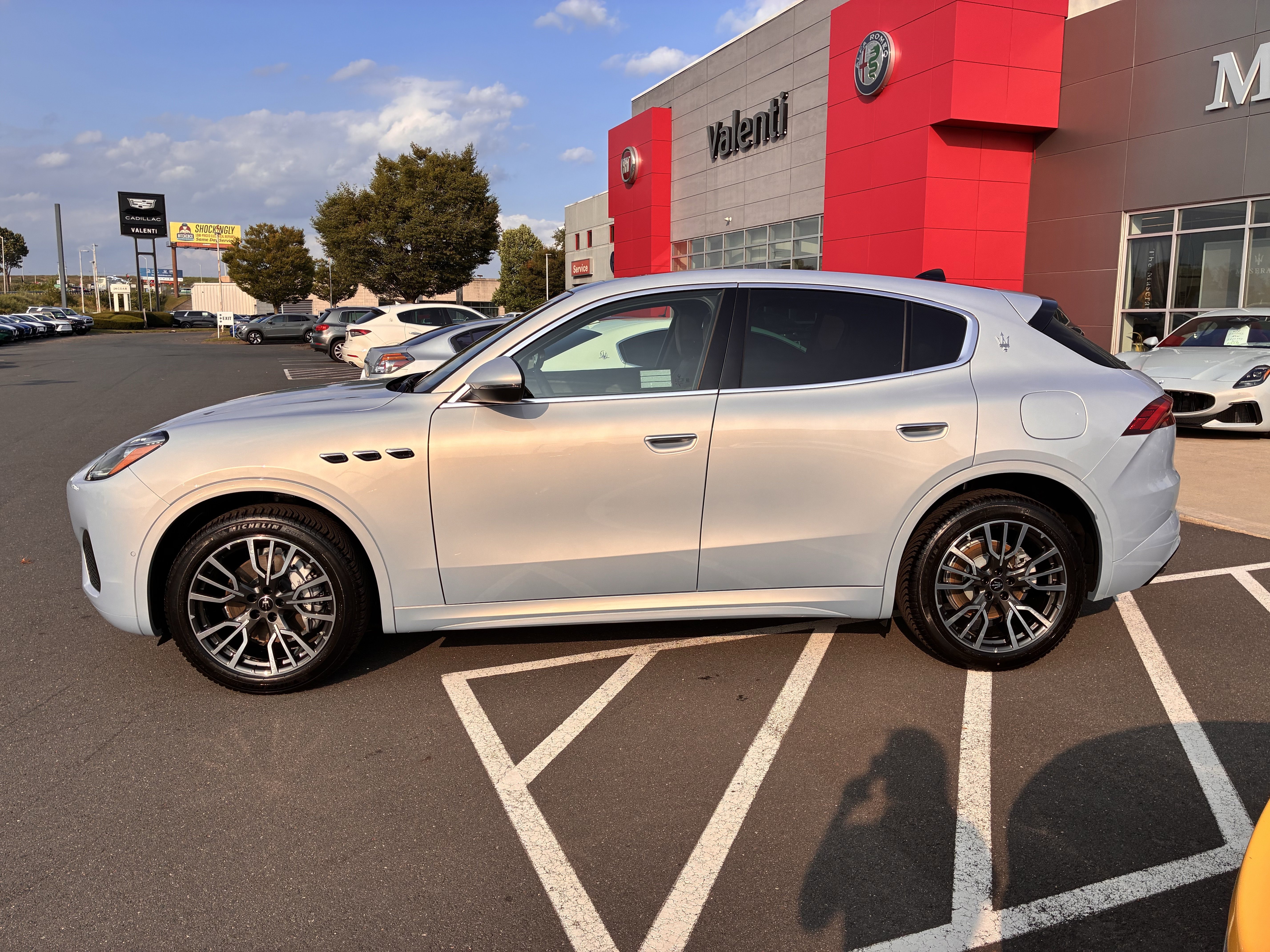 New 2025 Maserati Grecale GT image 5