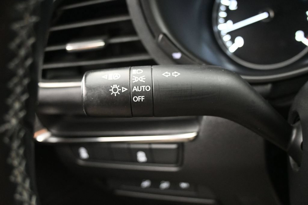 Used 2023 MAZDA MAZDA3 s FWD image 17