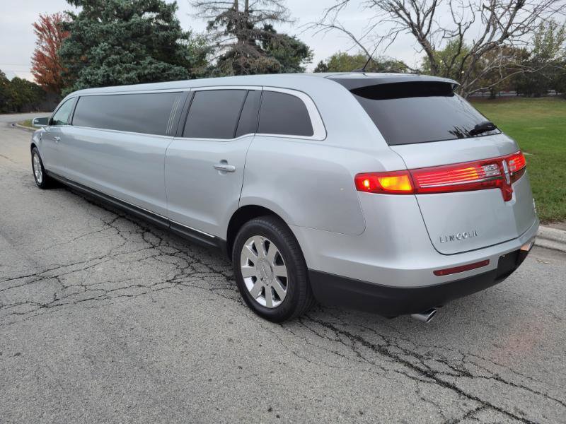 Used 2013 Lincoln MKT Limo AWD image 9