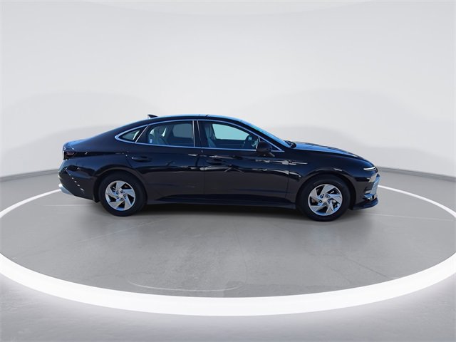 Certified 2025 Hyundai Sonata SE image 9