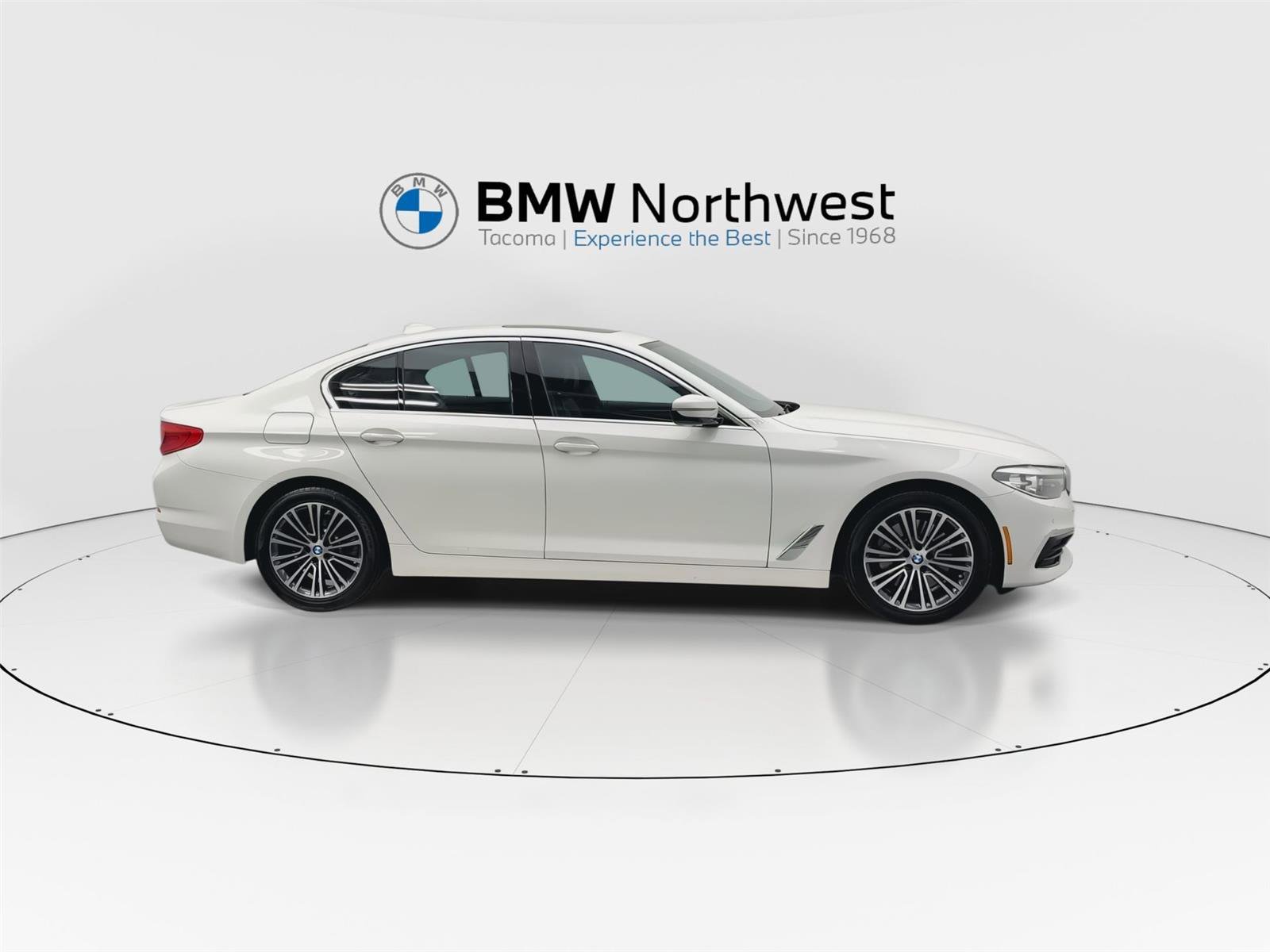 Used 2019 BMW 530i xDrive w/ Convenience Package AWD/4WD image 5