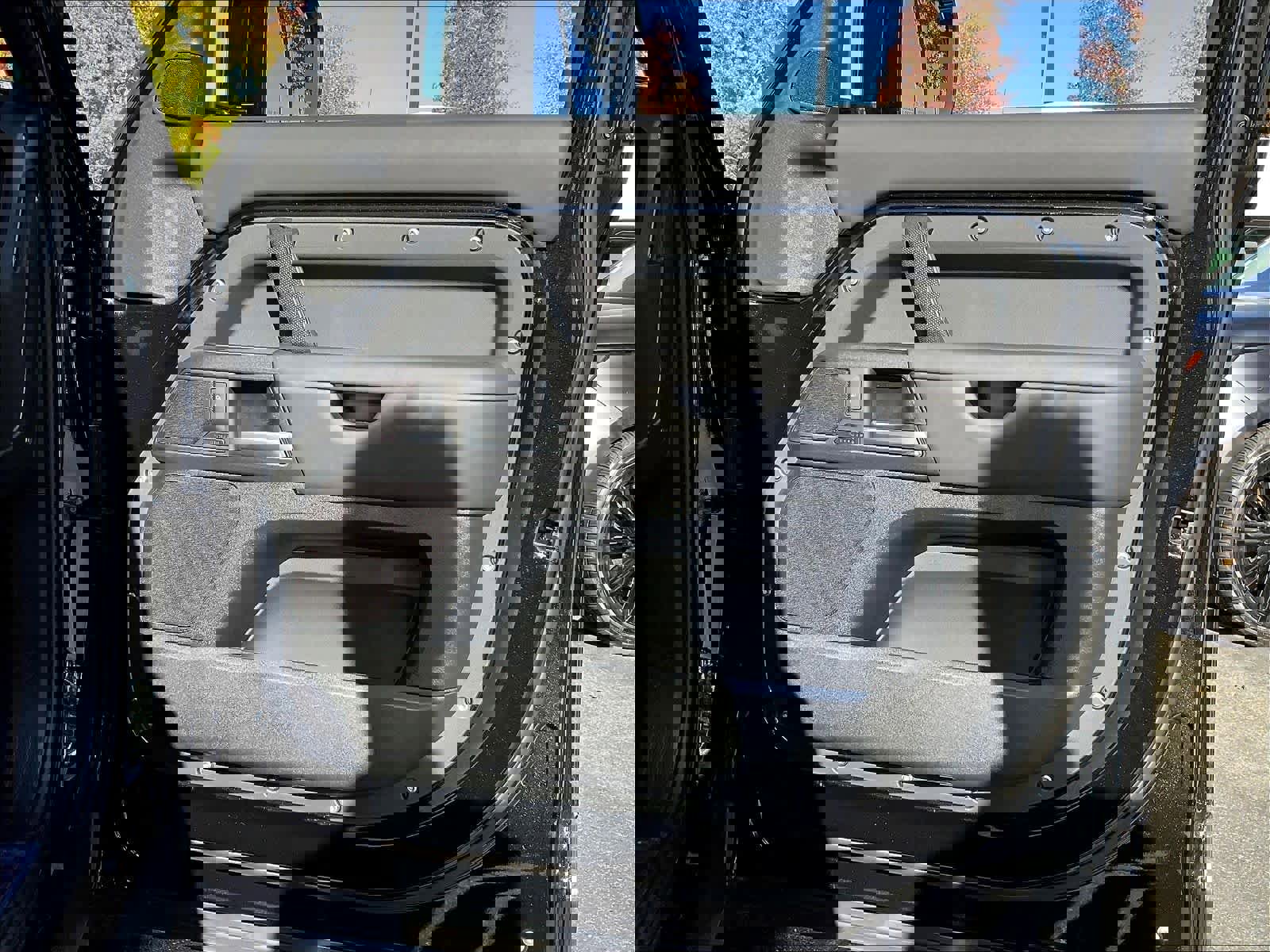 New 2025 Land Rover Defender 130 V8 image 31