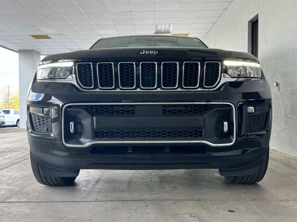 Used 2023 Jeep Grand Cherokee L Overland image 4