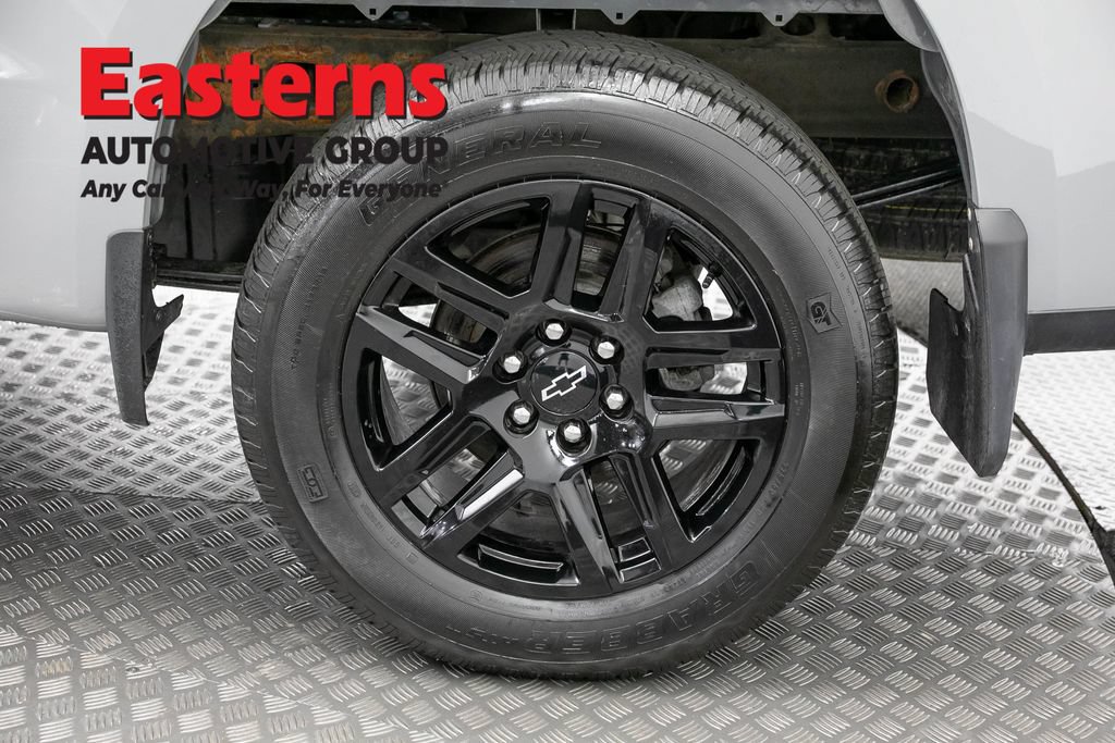 Used 2024 Chevrolet Silverado 1500 Custom AWD/4WD image 33
